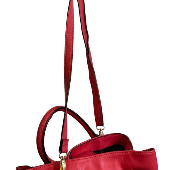 Merona Pink triple pocket shoulder purse with bow. - Picture 4 of 9